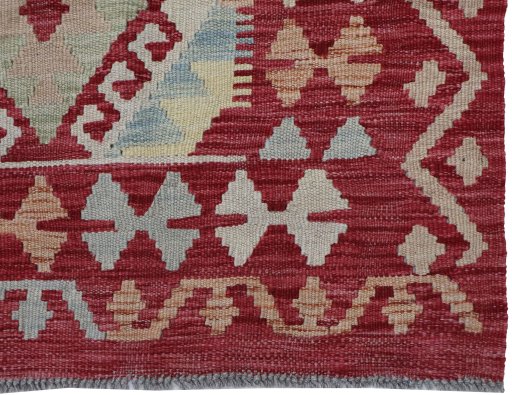 Close-up detail of New Modern Design rug from Pakistan showing Wool weave