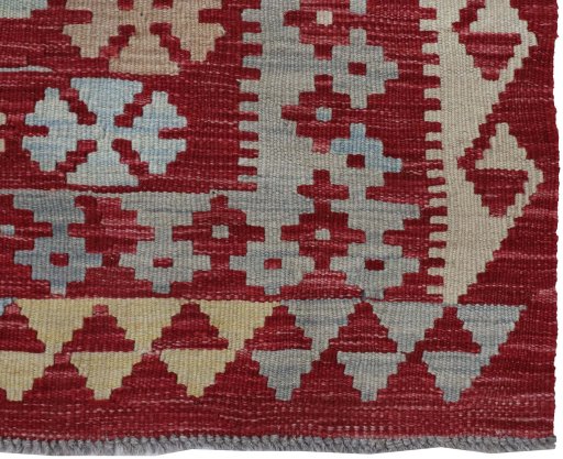 Close-up detail of New Modern Design rug from Pakistan showing Wool weave