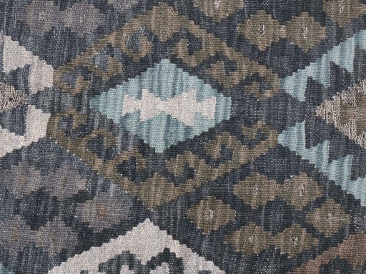 Central medallion detail of New Modern Design rug from Pakistan