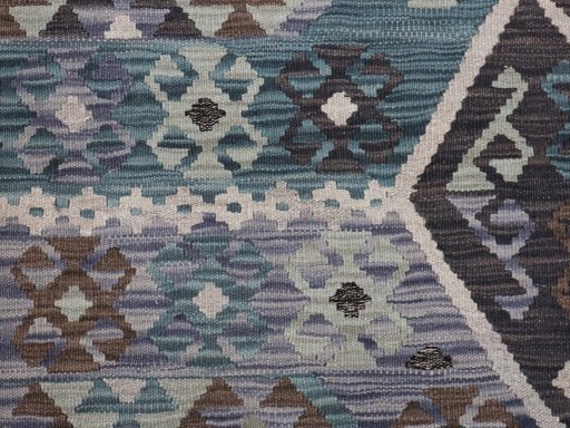 Central medallion detail of New Modern Design rug from Pakistan