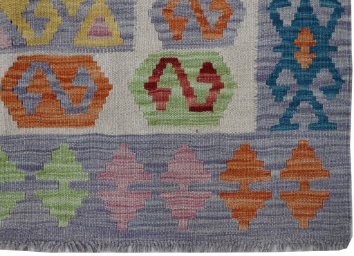 Close-up detail of New Modern Design rug from Pakistan showing Wool weave