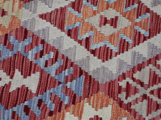 Central medallion detail of New Modern Design rug from Pakistan