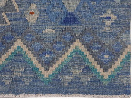 Close-up detail of New Modern Design rug from Pakistan showing Wool weave