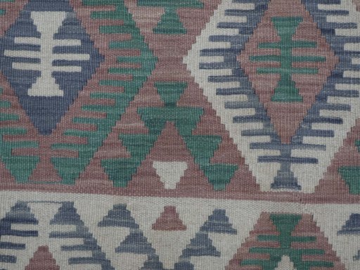 Central medallion detail of New Modern Design rug from Pakistan