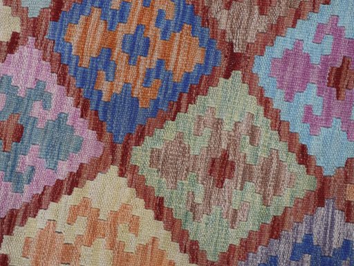 Central medallion detail of New Modern Design rug from Pakistan