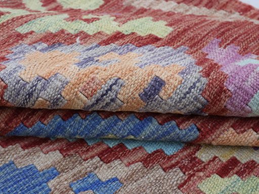 Close-up detail of New Modern Design rug from Pakistan showing Wool weave