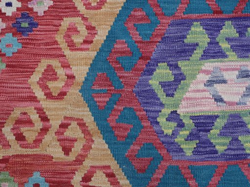 Central medallion detail of New Modern Design rug from Pakistan