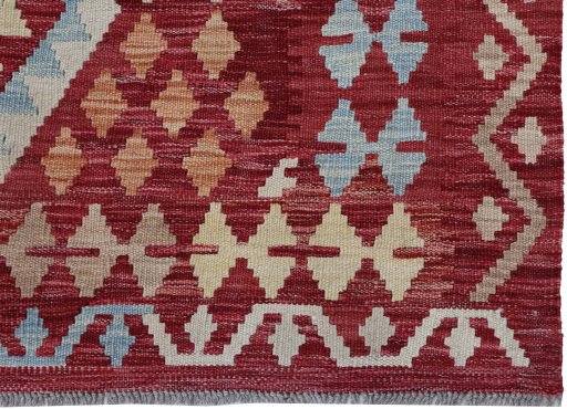 Close-up detail of New Modern Design rug from Pakistan showing Wool weave