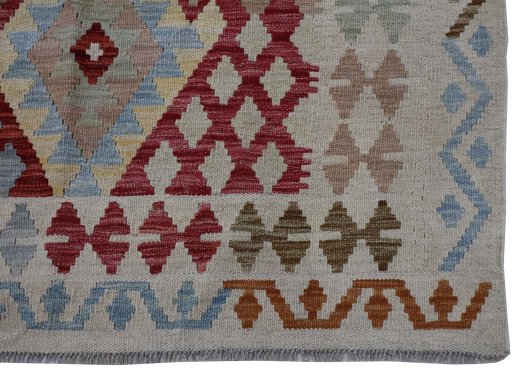 Close-up detail of New Modern Design rug from Pakistan showing Wool weave