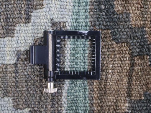 Corner detail of New Modern Design rug showing border pattern and Wool pile