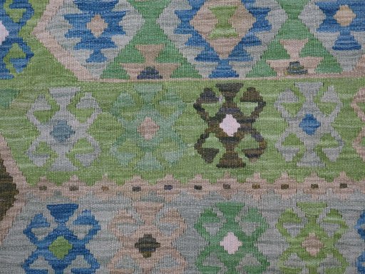 Central medallion detail of New Modern Design rug from Pakistan