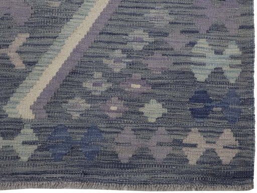 Close-up detail of New Modern Design rug from Pakistan showing Wool weave