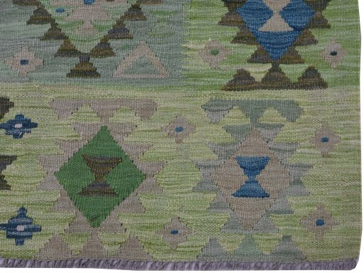 Close-up detail of New Modern Design rug from Pakistan showing Wool weave