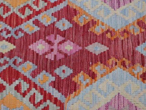 Central medallion detail of New Modern Design rug from Pakistan