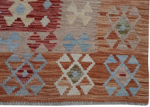 Close-up detail of New Modern Design rug from Pakistan showing Wool weave