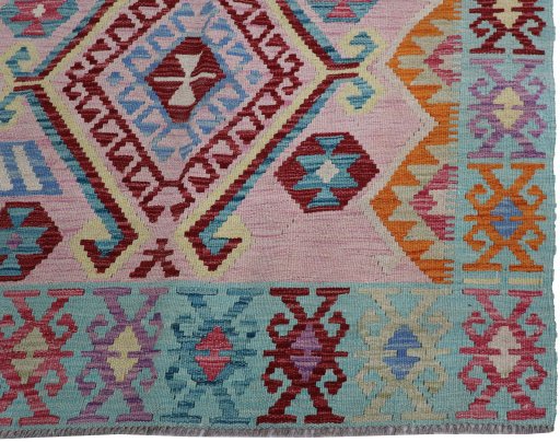 Close-up detail of New Modern Design rug from Pakistan showing Wool weave