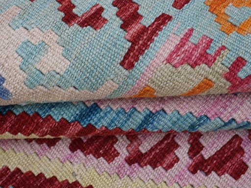 Close-up detail of New Modern Design rug from Pakistan showing Wool weave