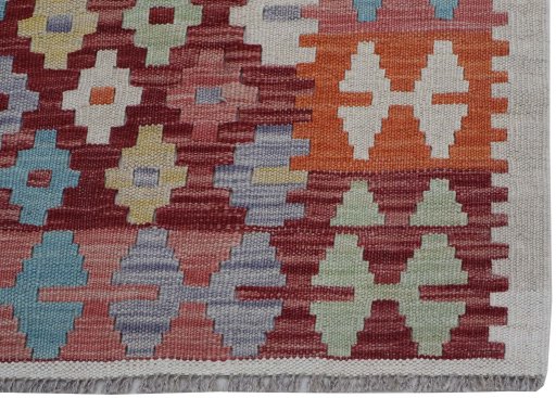 Close-up detail of New Modern Design rug from Pakistan showing Wool weave