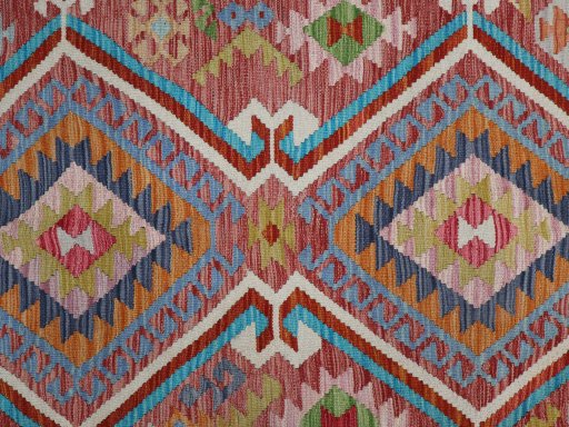 Central medallion detail of New Modern Design rug from Pakistan
