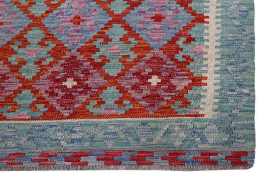 Close-up detail of New Modern Design rug from Pakistan showing Wool weave