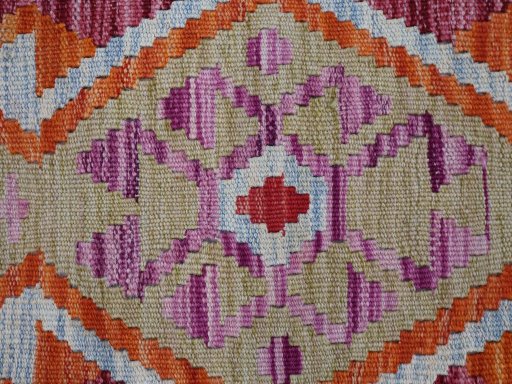 Central medallion detail of New Modern Design rug from Pakistan
