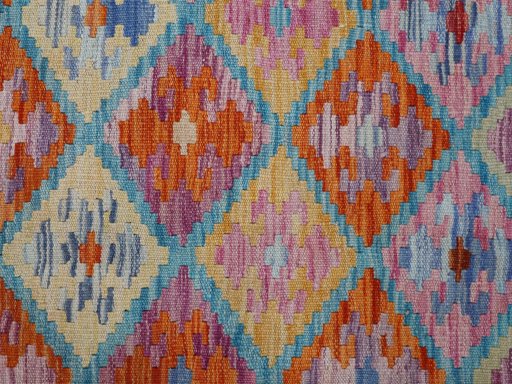 Central medallion detail of New Modern Design rug from Pakistan