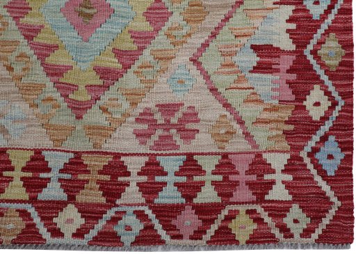 Close-up detail of New Modern Design rug from Pakistan showing Wool weave