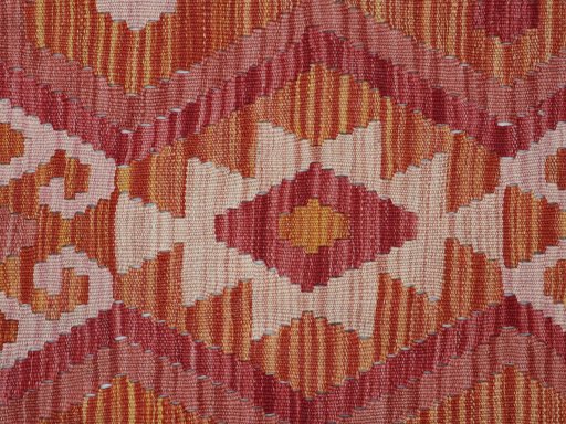 Central medallion detail of New Modern Design rug from Pakistan
