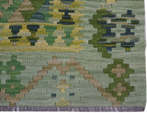Close-up detail of New Modern Design rug from Pakistan showing Wool weave