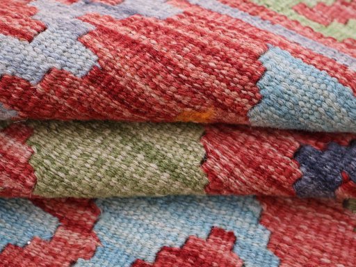Close-up detail of New Modern Design rug from Pakistan showing Wool weave