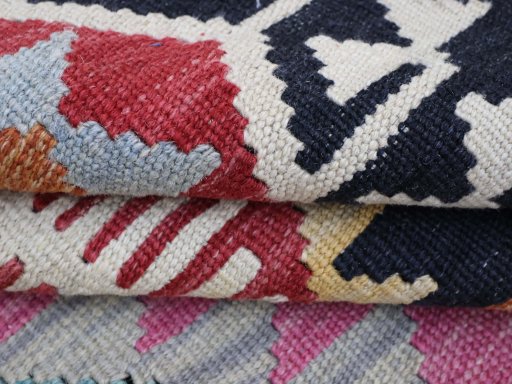 Close-up detail of New Modern Design rug from Pakistan showing Wool weave