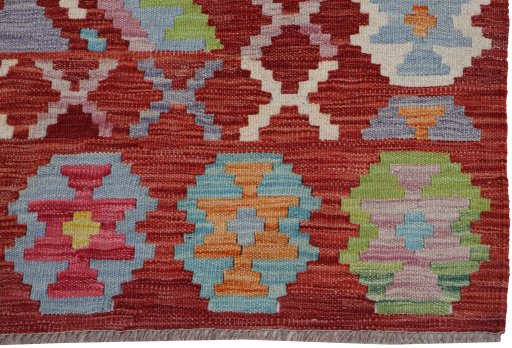 Close-up detail of New Modern Design rug from Pakistan showing Wool weave