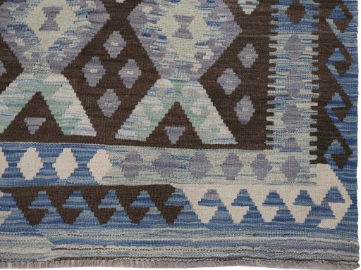 Close-up detail of New Modern Design rug from Pakistan showing Wool weave