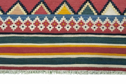 Central medallion detail of New Modern Design rug from Iran / Persia