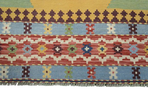 Central medallion detail of New Modern Design rug from Iran / Persia