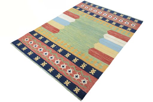 Corner detail of New Modern Design rug showing border pattern and Wool pile