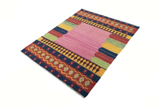 Corner detail of New Modern Design rug showing border pattern and Wool pile