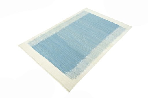 Corner detail of New Modern Design rug showing border pattern and Wool pile