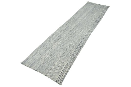 Corner detail of New Modern Design rug showing border pattern and Wool pile