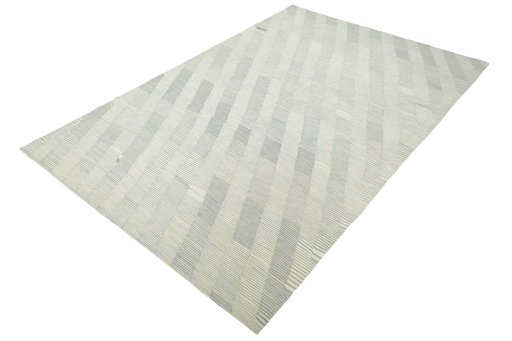 Corner detail of New Modern Design rug showing border pattern and Wool pile