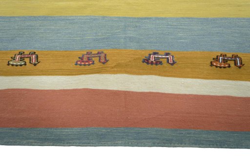 Central medallion detail of New Modern Design rug from Iran / Persia