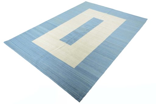 Corner detail of New Modern Design rug showing border pattern and Wool pile