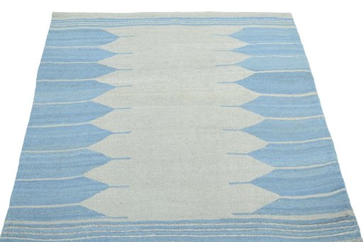 Close-up detail of New Modern Design rug from Iran / Persia showing Wool weave