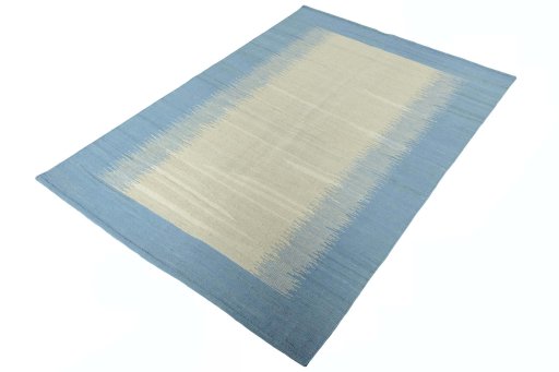 Corner detail of New Modern Design rug showing border pattern and Wool pile
