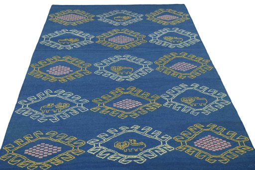 Close-up detail of New Modern Design rug from Iran / Persia showing Wool weave