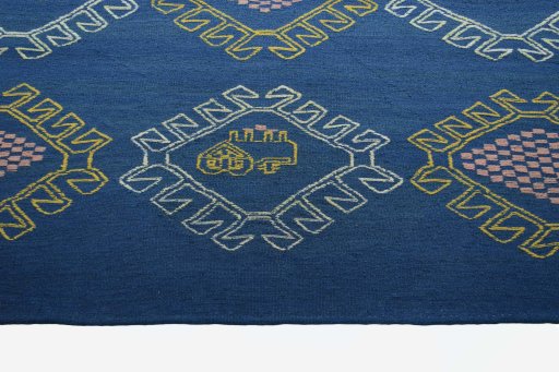 Central medallion detail of New Modern Design rug from Iran / Persia