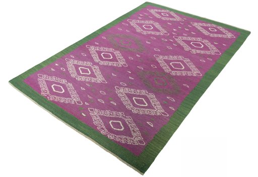 Corner detail of New Modern Design rug showing border pattern and Wool pile