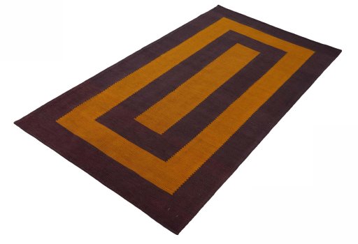 Corner detail of New Modern Design rug showing border pattern and Wool pile