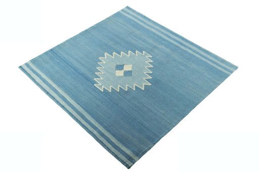 Corner detail of New Modern Design rug showing border pattern and Wool pile