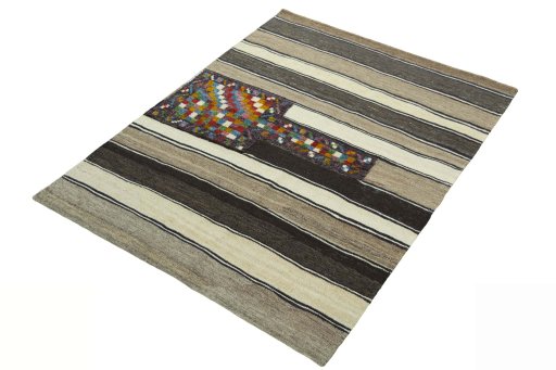 Corner detail of New Modern Design rug showing border pattern and Wool pile